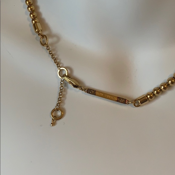 MICHAEL KORS 16" Gold Necklace with Lock Charm - Picture 6 of 8